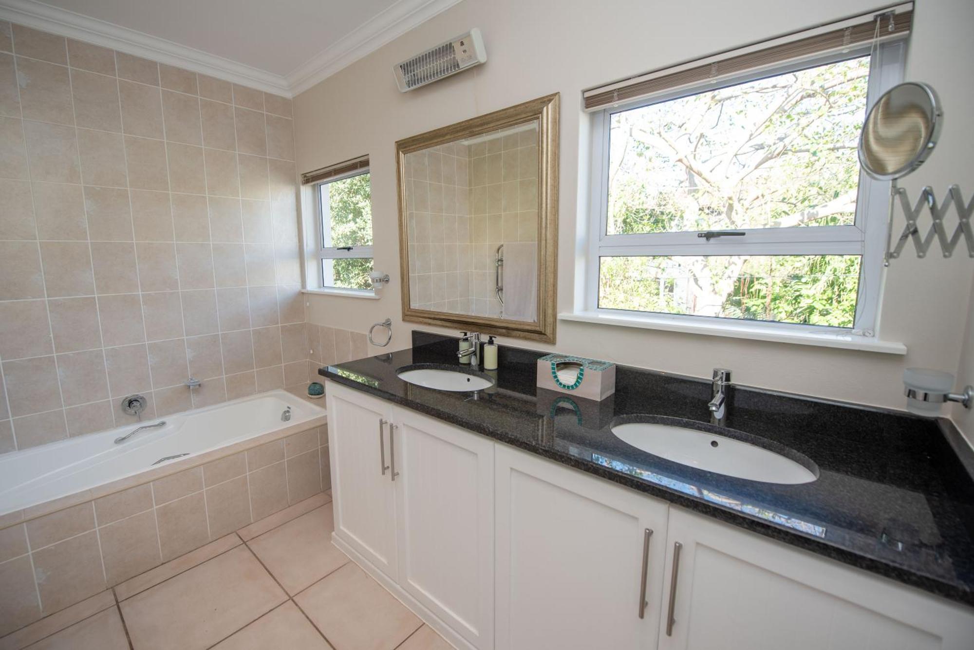 פלטנברג ביי Lovely 2 Bedroom Rental Unit With Exquisite Views מראה חיצוני תמונה
